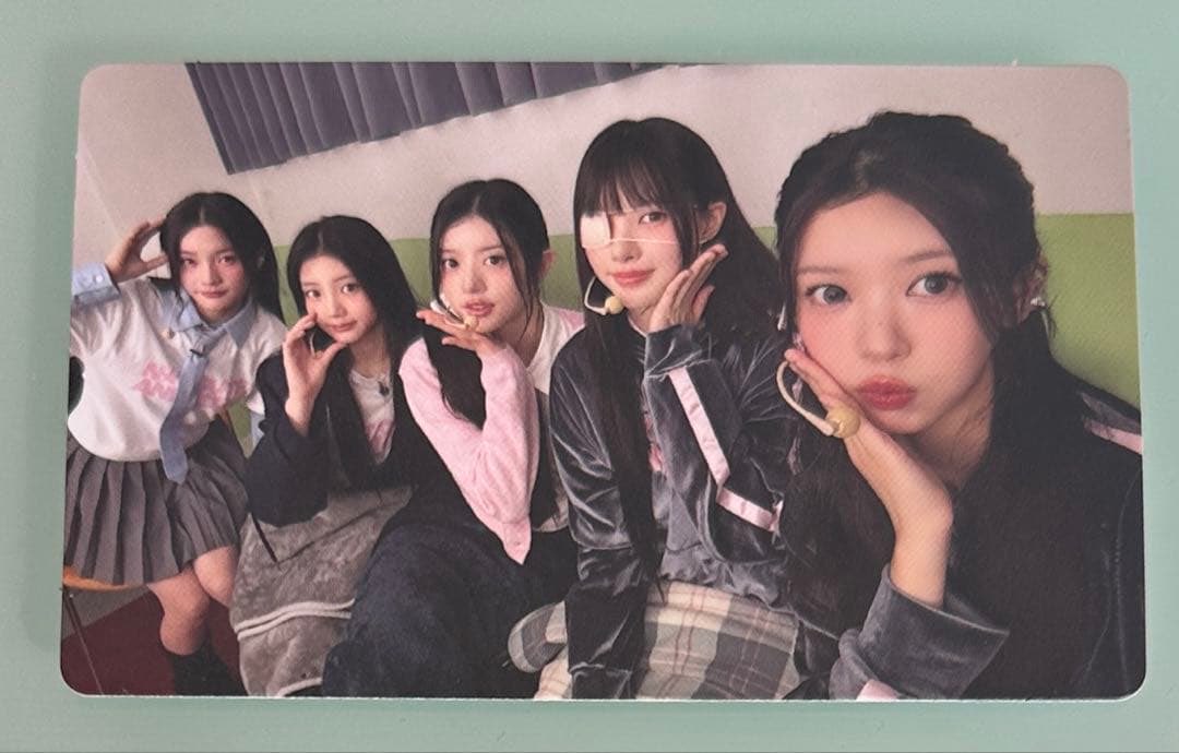 🖤 ILLIT 1st Single Album 'NOT CUTE ANYMORE' weverse x dingo music