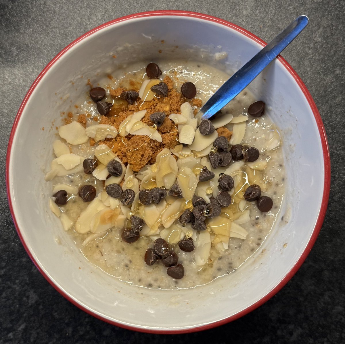 thinlixie's tweet image. my hyperfixation meal for the past month except i ran out of blueberries