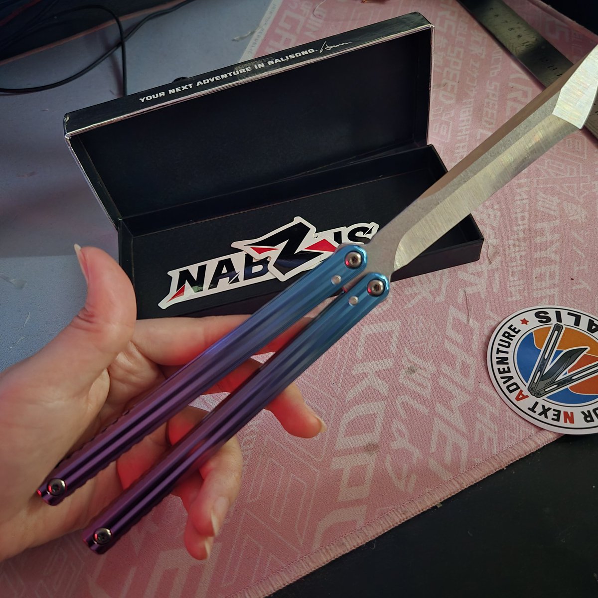 Haruuchi__'s tweet photo. Wowie!! Rhy got me a new toy 😊
He's even teaching me how to flip it🤭 https://t.co/A5pP5Skkb4