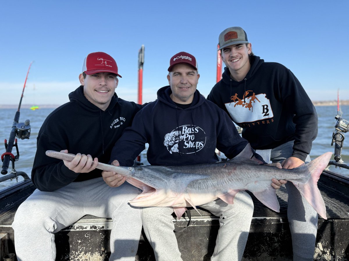 A_Ryan_3_5's tweet photo. Fun Annual Trip to Grand Lake with @StocktonRyan1 @CamdenRyan523 
Pritchard Guide Service excellent as always. https://t.co/FsH8wSo03v