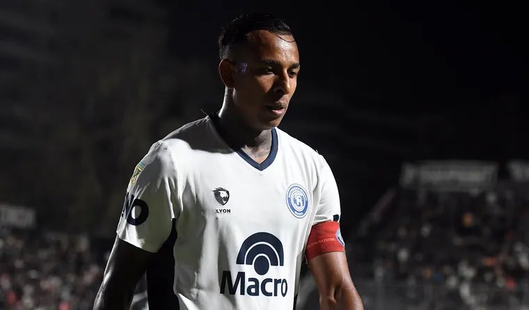 🗣️ “ME GUSTARÍA JUGAR EN RIVER”❌

🇨🇴 Sebastian Villa declaró que jugaría en el clásico de toda la vida y aseguró que “Boca es pasado” en <a href="/picadotv_/">Picado TV</a>  

Te leemos 👀