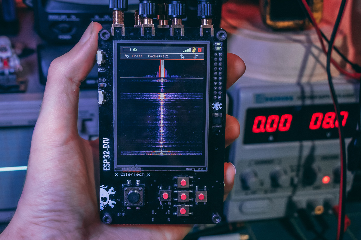 cnxsoft's tweet photo. Alternative to Flipper Zero with support for Wi-Fi attacks, BLE spoofing, 2.4GHz scanning, and Sub-GHz jamming.
https://t.co/1rRcttG17A

ESP32-DIV (V1) handheld wireless pentesting and experimentation tool combines an ESP32 SoC with three NRF24L01 2.4 GHz modules, and a CC1101 Sub-GHz RF transceiver. It's battery-powered and features a 2.8-inch touch display for visualization.

It can be programmed with the Arduino IDE, and the company provides an Arduino sketch and tutorials to use the features of the hardware.