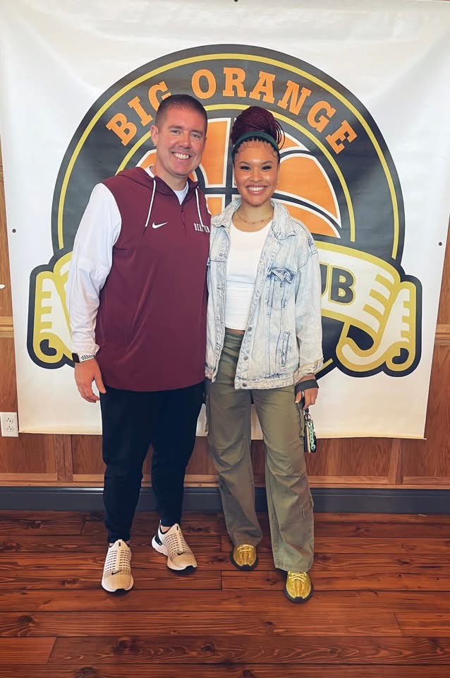 Congratulations to senior Natalya Hodge for winning <a href="/5StarPreps/">5Star Preps</a> player of the week at the Big Orange TipOff Club! #gobulldogs