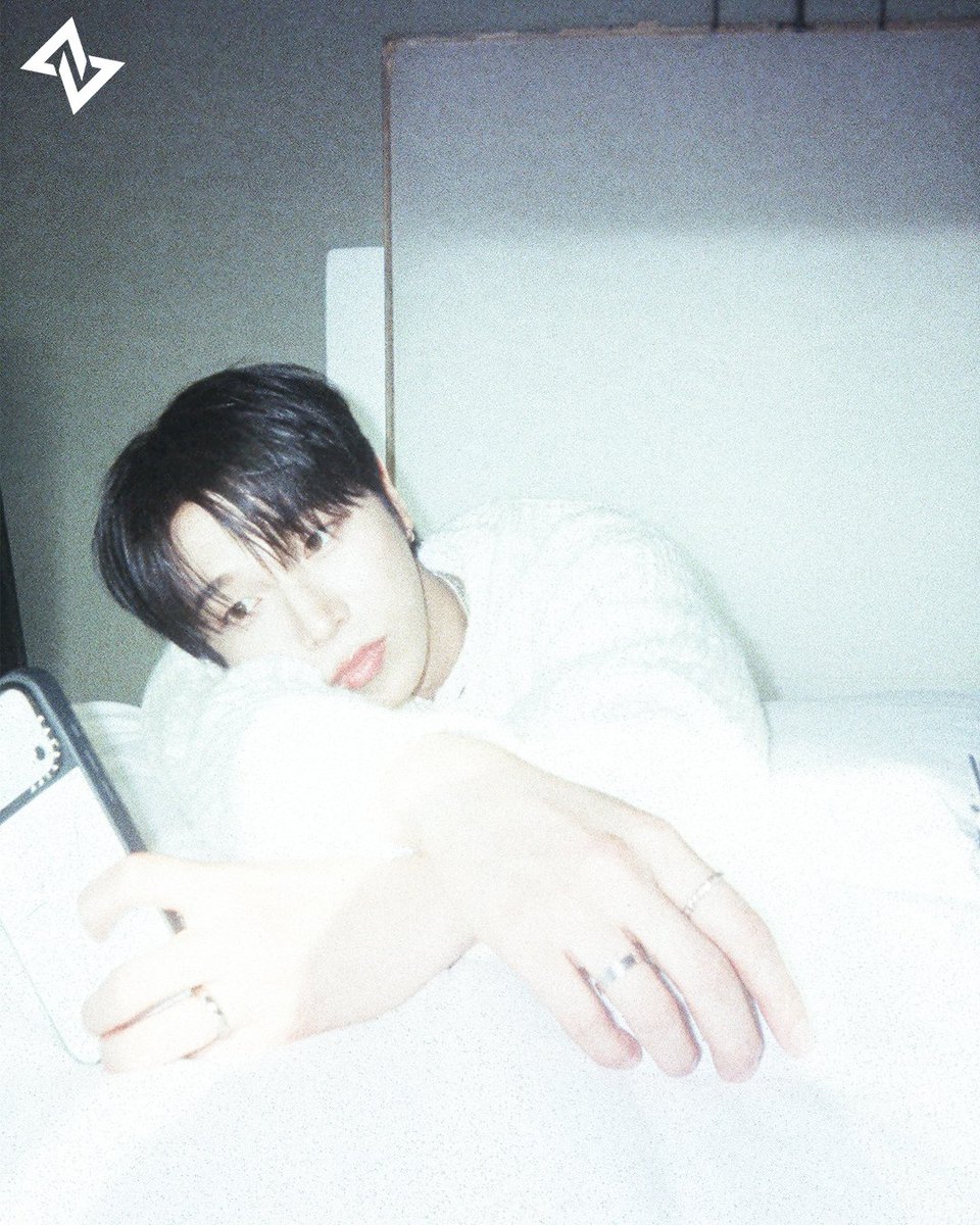 officialSEVENUS's tweet photo. [BEHIND CUT]

MV BEHIND Film ver.

#SEVENUS #세븐어스
#HEEJAE #희재 #IREAH #이레
#이제희재이레타임 https://t.co/x9jiB3PLlm