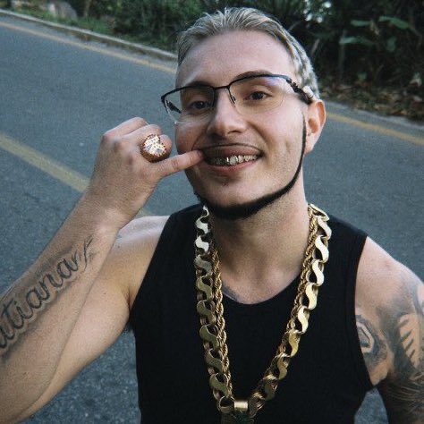 poponze's tweet image. Puterrier está completando 23 anos.