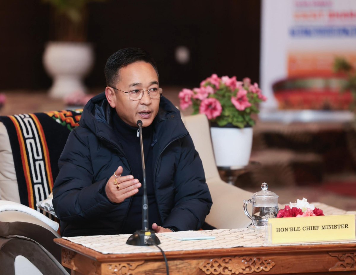 MYBharatHQ's tweet photo. From Sikkim to the national stage!

Hon’ble Chief Minister Shri Prem Singh Tamang flags off the Sikkim youth contingent for the Viksit Bharat Young Leaders Dialogue 2026—empowering young voices to shape India’s future.

#VBYLD2026 #MYBharat #Youth https://t.co/zv5EpopSCL