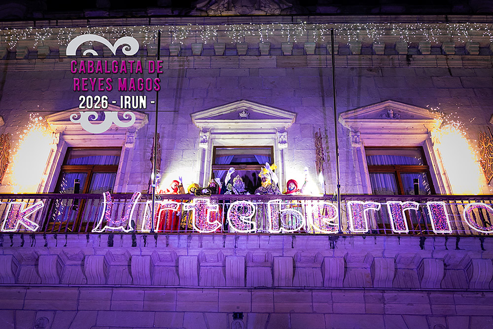 👑👑👑 ¡Felices Reyes! Si no pudiste ver la cabalgata de ayer por las calles de #Irun, aquí tienes un resumen. youtu.be/RMiVPuL665I?si… #Gabonak2025 #ReyesMagos  #planesenirun