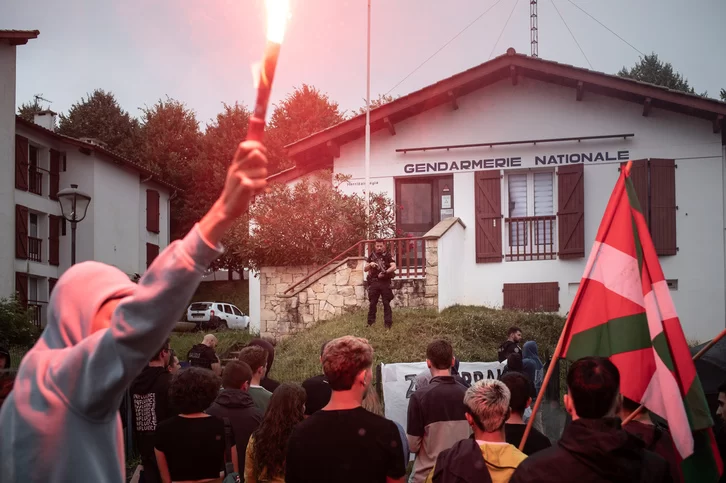 MediabaskInfo's tweet photo. Quatre militants d’U14 arrêtés
https://t.co/xrpJM5hSe0 https://t.co/Jj0mrd4wQe