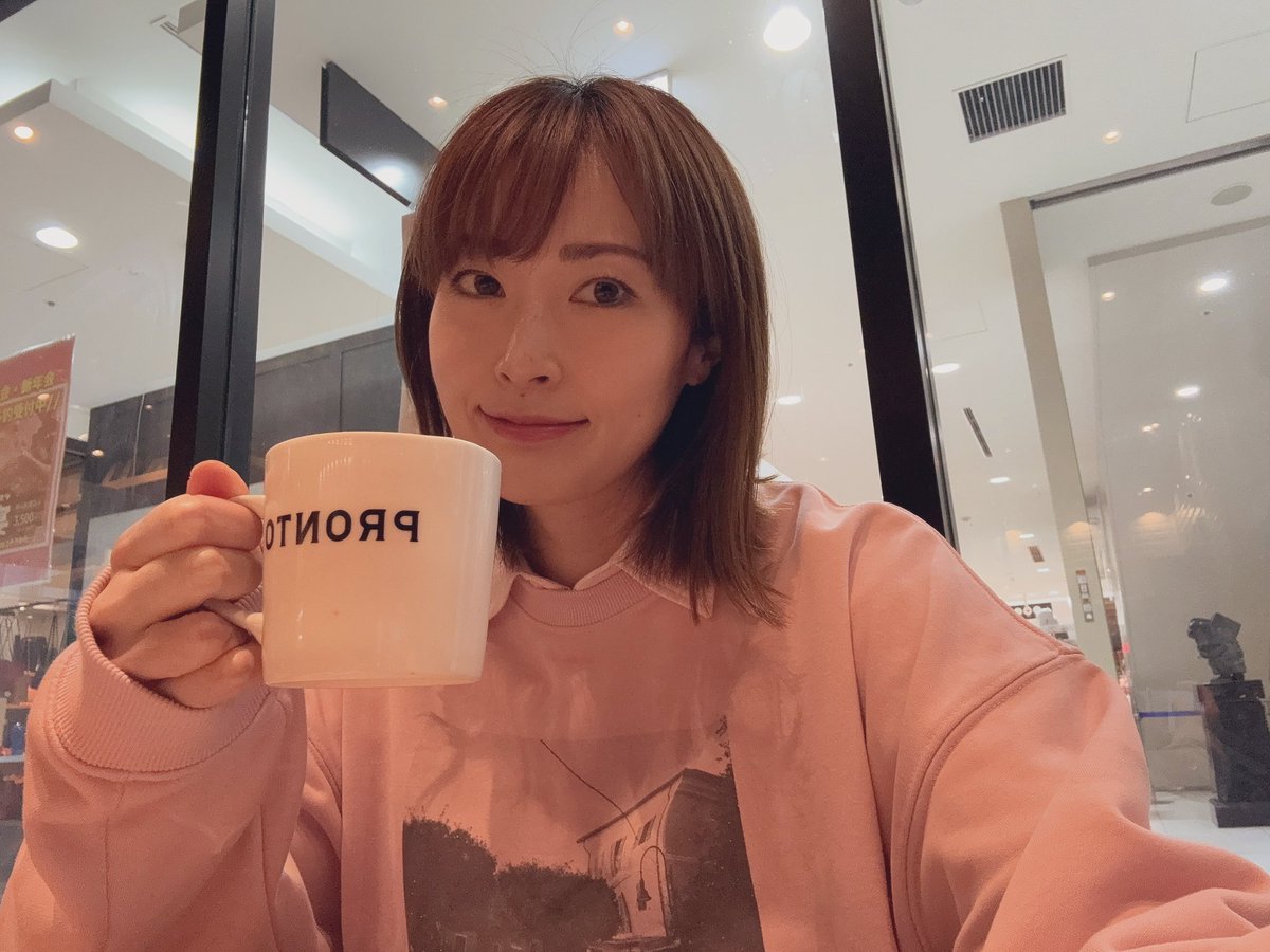 りこ（プロフィールをご確認ください） 画像を左にスワイプしてご覧ください⬅️ さらに気になった方は