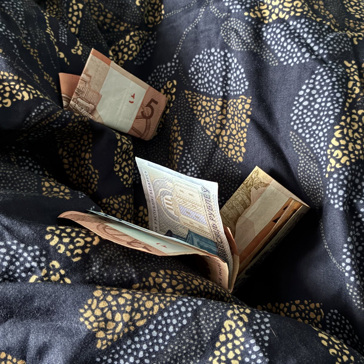 Sivalent tweet media