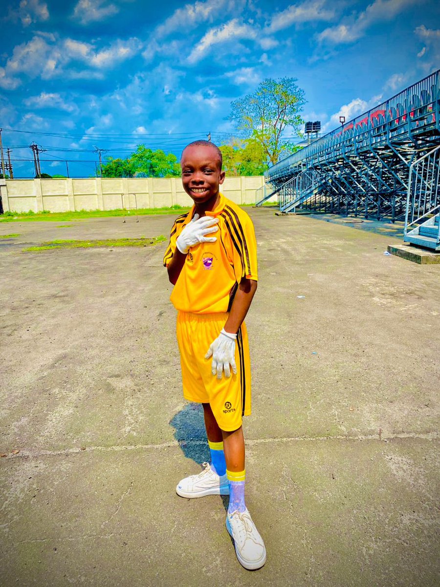 InibeheEffiong's tweet image. JUSTICE FOR 13-YEAR OLD MASTER TIMOTHY DANIEL MONDAY MURDERED ON NEW YEAR’S DAY BY A SOLDIER ATTACHED TO STERLING GLOBAL

My heart has been heavy since last Friday when the sister of this young boy reached out to me to inform me about the gruesome murder or his brother.

Master…