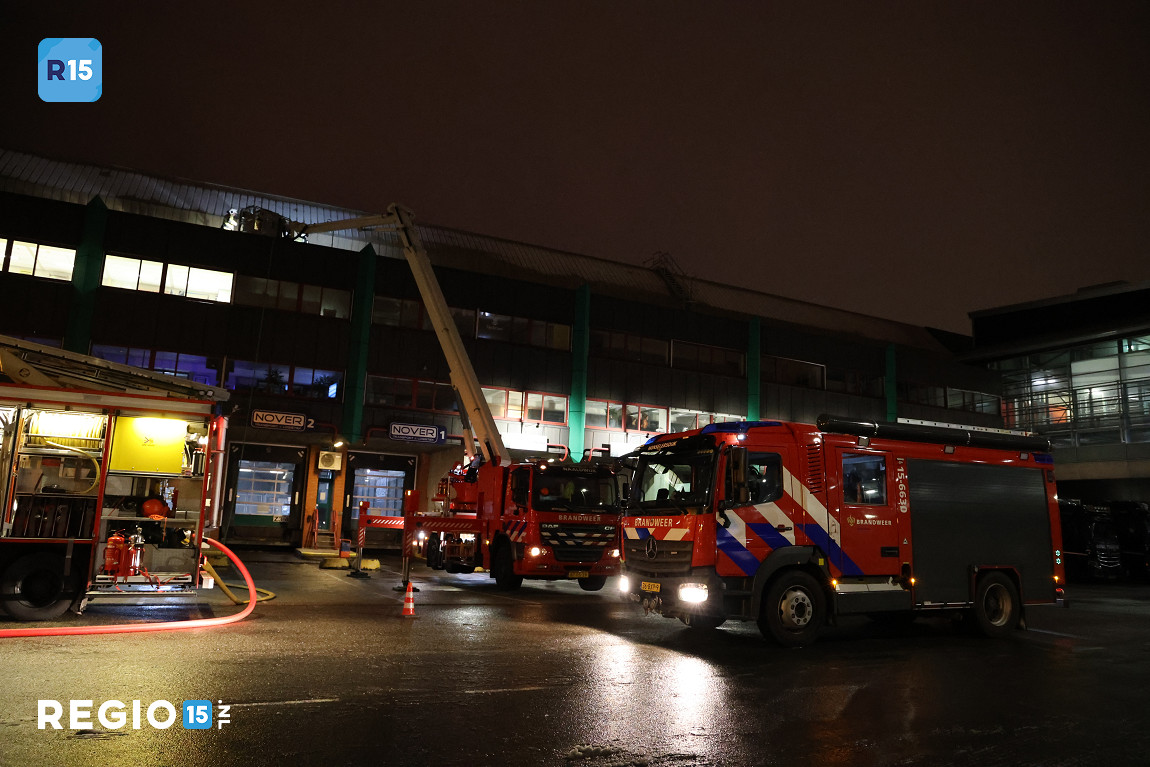 Nachtelijke zoekactie naar brandhaard bij Royal Flora Holland