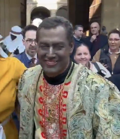 Ni es negro, ni es mago.
Es #MorenoBonilla, el rey de la mentira.
Lo único cierto, según los datos de la Junta, es que tiene a 1255 niños en lista de espera para ser operados.
Recuerda: #JuanMaTeMiente