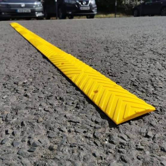 bhattkishan9's tweet photo. Eliminate Triple Strips on Redhill Bypass Completely.

Those who drive recklessly will do so regardless. Meanwhile, daily accidents occur because of cars applying sharp brakes, causing those behind them to slam onto their rear.

A point to note is how those triple strips cause cars to veer off or skid sideways when driving even at decent speeds. That is dangerous and is probably what causes many accidents!

In order to protect genuine drivers or those who are passing the road for the first time, have strong warning signage.

Big, bold, reflective signs, in multiples so that there is no chance of one missing it.

This is standard practice globally. I don’t know why the clowns at KURA think we’re an exception.

“Bumps” should only be used in that section to catch the attention of drivers.

They should be single strips that are well coloured and not taller than 20mm or tiny protrusions that make a car vibrate, alerting a driver of danger ahead.

Finally, have speed cameras that capture those who are still over speeding and fine them on eCitizen.