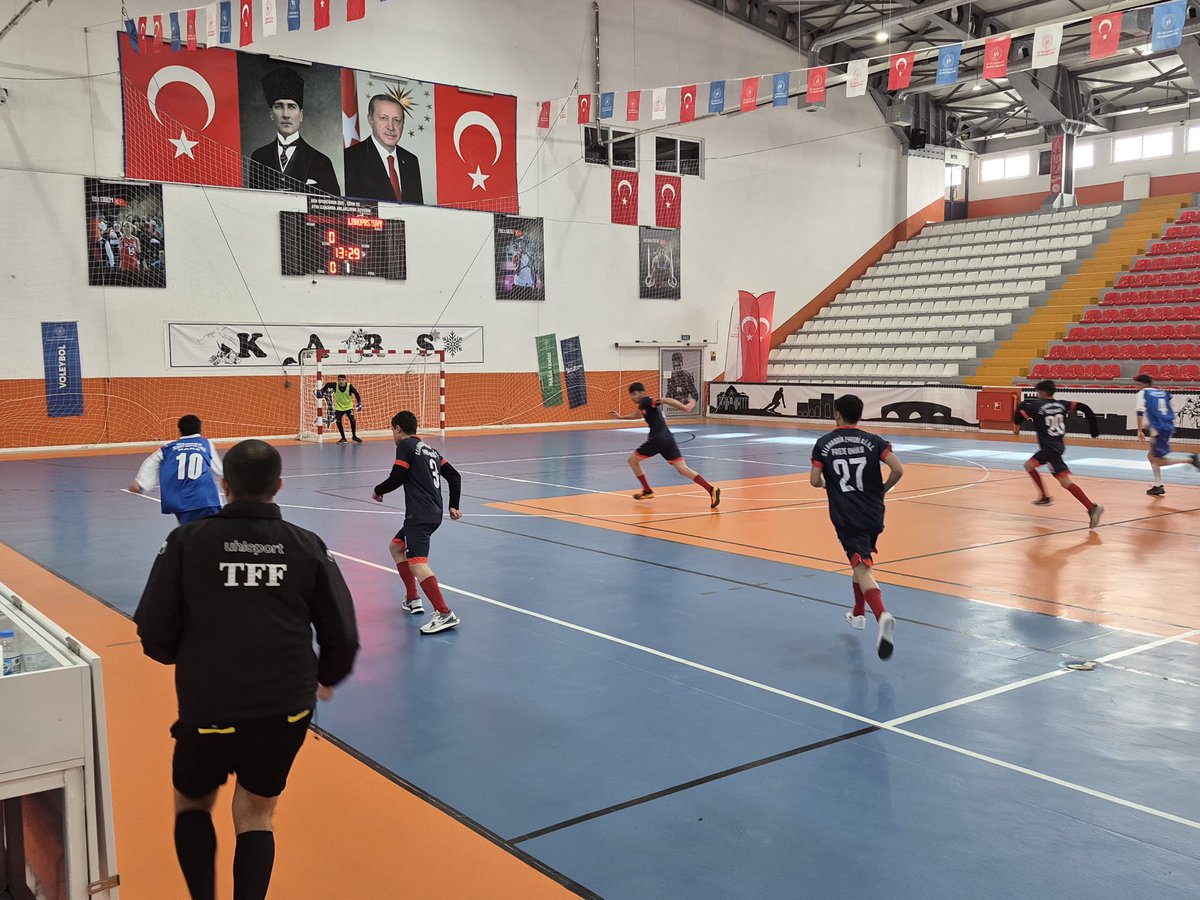 🏆⚽ Okul Sporları Gençler Futsal İl Birinciliği ⚽🏆
Okul Sporları kapsamında düzenlenen Gençler Futsal İl Birinciliği Müsabakaları, büyük bir heyecan ve centilmence mücadelelere sahne oldu.
<a href="/OA_BAK/">Dr. Osman Aşkın Bak</a> <a href="/ziyapolat73/">Ziya POLAT</a> <a href="/mehmet_baskoylu/">Mehmet BAŞKÖYLÜ</a> <a href="/gencliksporbak/">Gençlik ve Spor Bakanlığı 🇹🇷</a> <a href="/KarsValiligi/">T.C. Kars Valiliği</a>