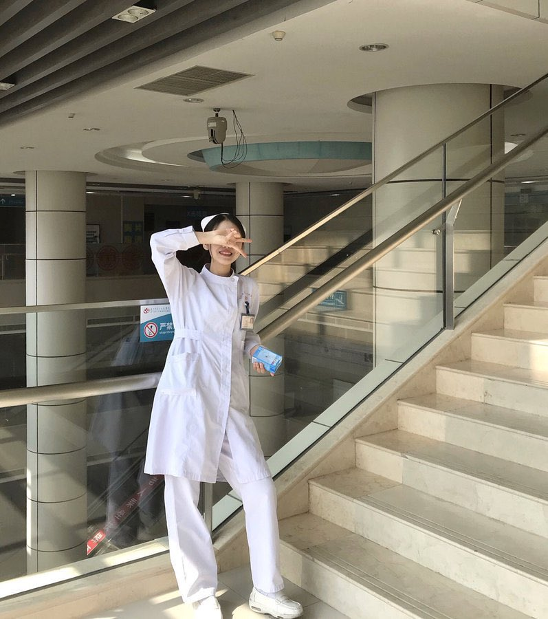 JebonLobster's tweet photo. 好久没做爱了 忘记主人的🐔📷有多少厘米了 想操粉 自觉��赞报名 #反差婊 #磕炮 #护士 https://t.co/ZkTEZkpKvG
