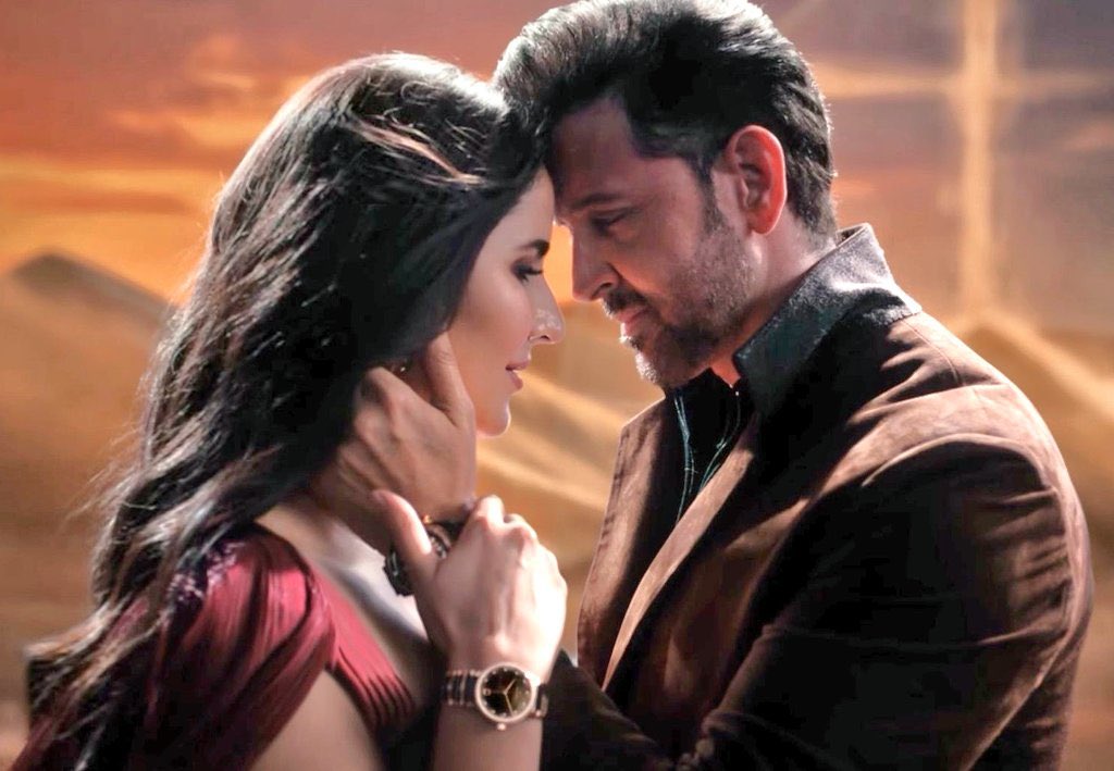 Why is this picture talking to me???

Katrina : Mujhe affsos karna nahin aata.
Hrithik : Karna bhi nahin chahiye…

#HrithikRoshan #KatrinaKaif #znmdvibes