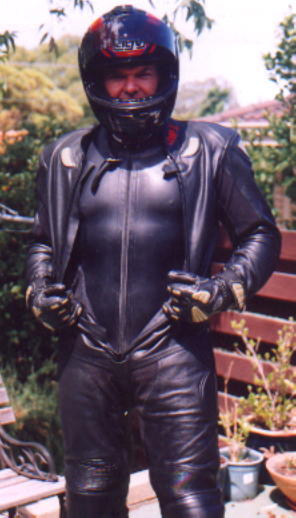 Rubberstud321's tweet photo. @ShuFuhai @rubbberStallion I have worn latex under leathers in the past and it was the greatest feeling. https://t.co/n30Zx8neUw
