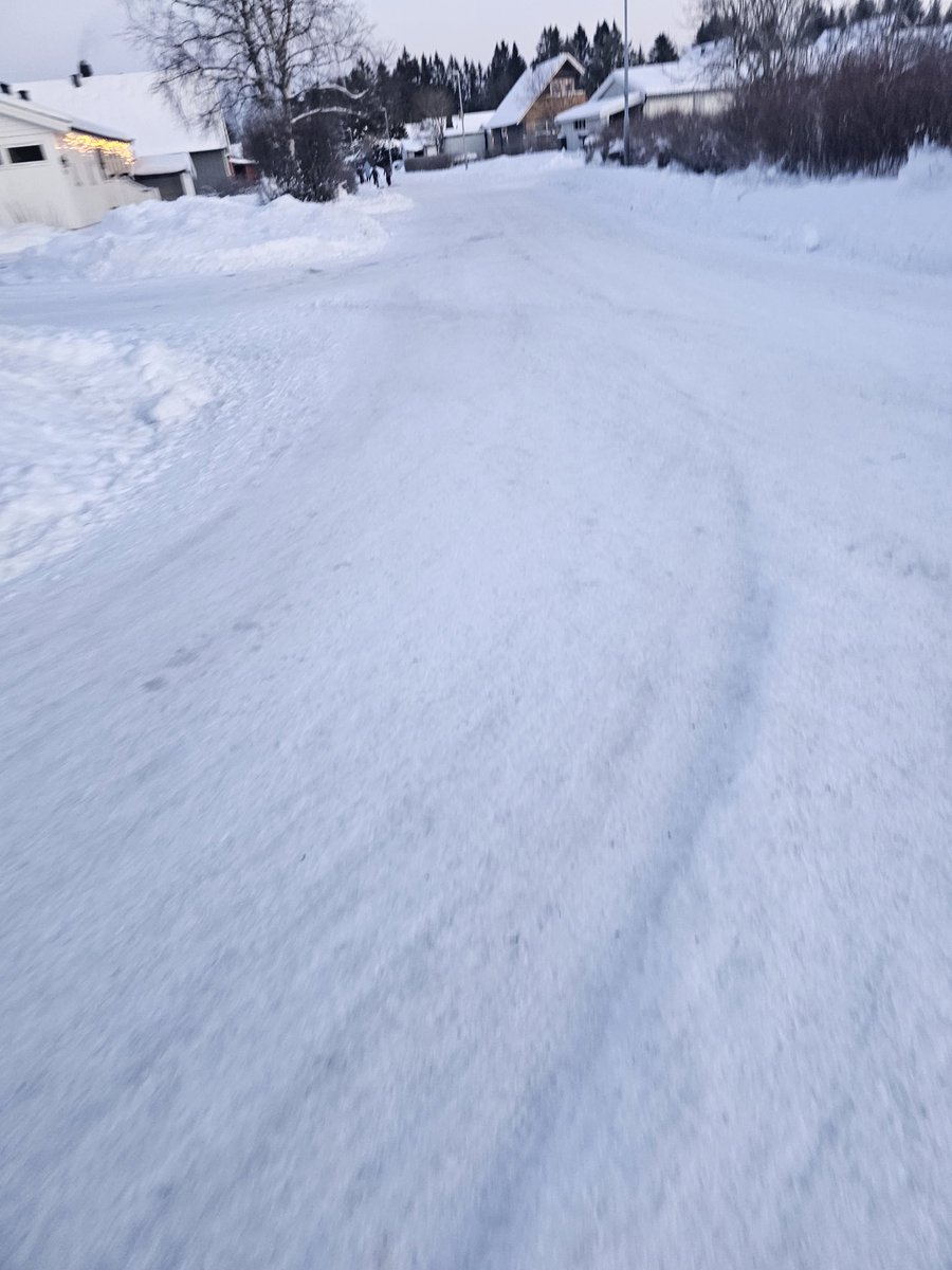 -16 Vi skal ut på aketur i gymmen 😁