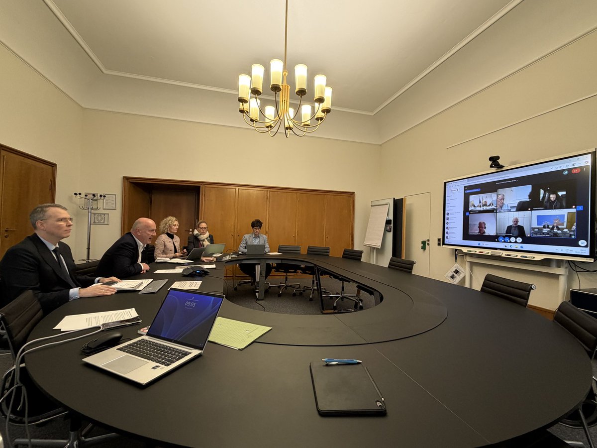 ⚠️ Update aus dem Krisenstab: 
▶️Hotelkosten werden erstattet 
▶️Weitere ~3.500 Haushalte wieder am Strom - noch ca. 25.500 ohne
▶️Alle 74 Pflegeheime wieder versorgt
▶️Supermärkte im Tagesverlauf wieder offen – Nahversorgung zu 100% gesichert
▶️Reparatur am Stromnetz im Zeitplan