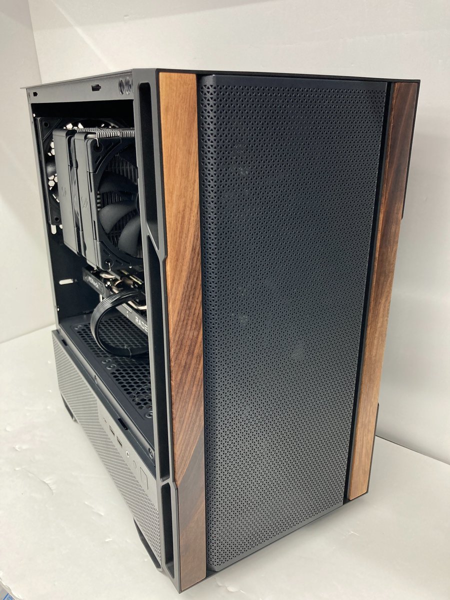 ドスパラ 博多店 自作代行紹介】 本物の木材を使ったmATXケース