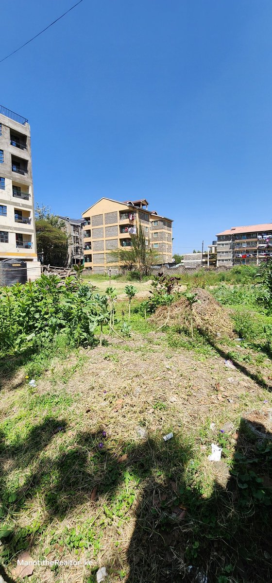 ManotitheRealt1's tweet image. An 1/8acre plot commercial for sale
📍Ongata rongai - Laiser Hill, Off Millenia rd - Approximately 380m from magadi rd tarmac. 
Clean ready title deed

Ideal for apartments 
Ksh 8,000,000 negotiable 
📞 0721 594 567 #Manoti #realtor #land #onsale #realestate