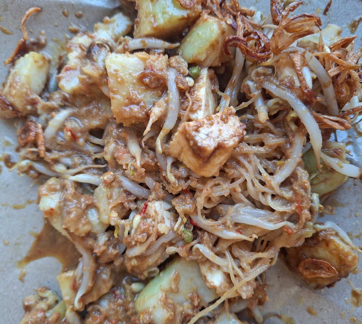 markskiesz's tweet image. dah beli🤤