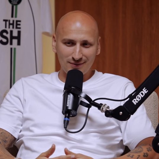 Footballtweet's tweet image. 🗣️ Jonjo Shelvey: "When I went to Turkey, I lived alone for 18 months. It was the hardest period of my life. I became addicted to sleeping pills. I’d come home from training and time just wouldn’t pass.

The city was predominantly Muslim, with only three restaurants. There were…