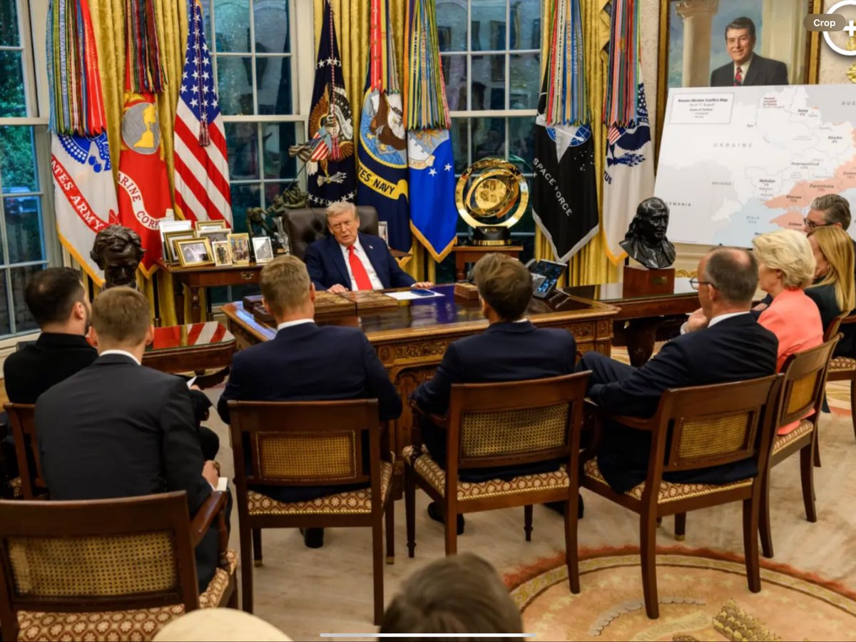 MapopaK's tweet image. This picture is worth a thousand words in the handling of spatial protocol within ceremonial protocol.