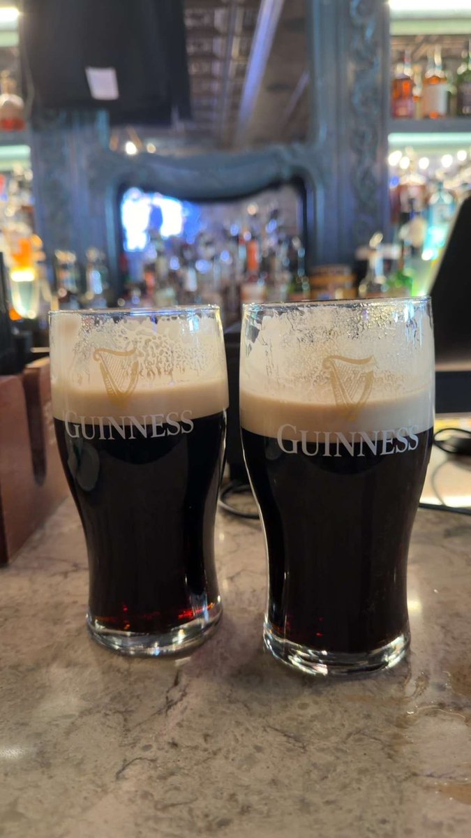 fullbackmotion's tweet image. Proper split