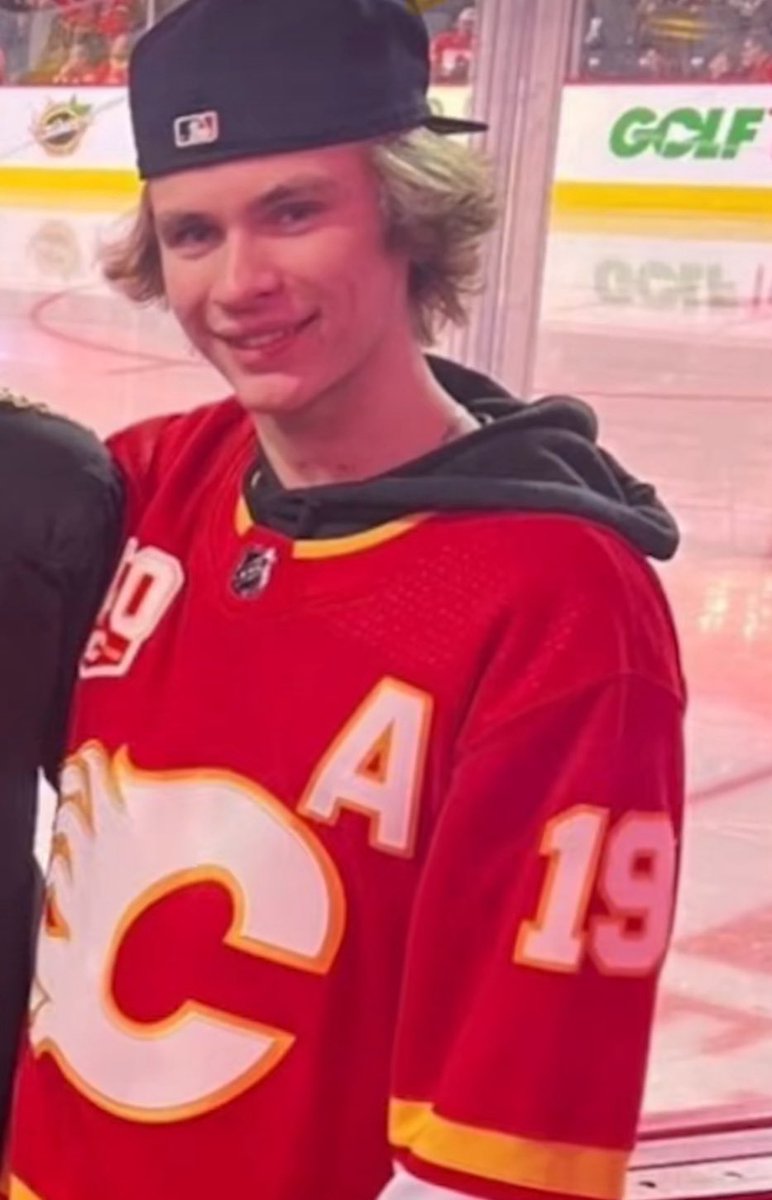 CGYFlames101's tweet photo. 👀 #MissionMcKenna https://t.co/W69FZrrWse