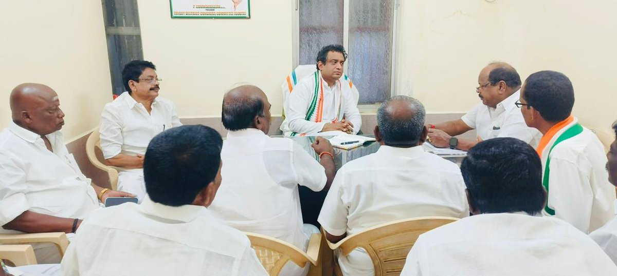 INCTamilNadu's tweet photo. Trichy North & South District Congress Meeting

AICC Secretary Thiru. @nivedithalva convened a meeting with the cadres of the Trichy North and South District Congress at the Trichy Districts Congress Office.

The meeting was attended by AICC Secretary Thiru. @christilak ; Trichy North District Congress President Thiru. R. Kalaichelvan; Trichy South District Congress President Thiru. B. Govindarajan;  Youth Congress National General Secretary Thiru. Vichu Lenin Prasanth; Thiru. Asokan; along with district office-bearers, heads of various organisations, and leaders from different departments and wings of the party.

Key organisational matters and important local issues were discussed during the meeting.