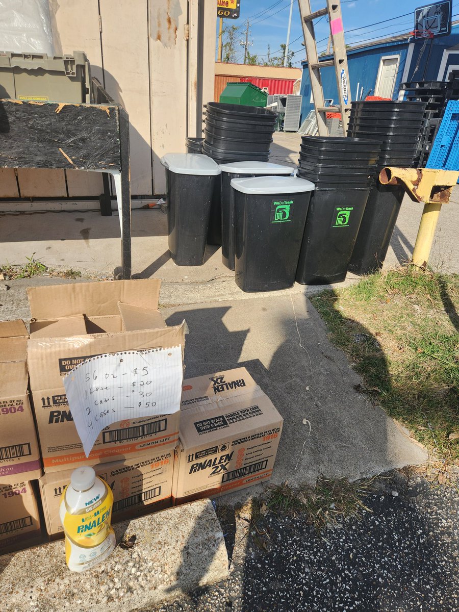 DailyDiscountWH's tweet image. 16 gallon trash cans
$10 w/lid
$7 without lid.

Daily Discount Warehouse/Discount Building Material 
12411 Eastex Frwy. 
Hou. Tx. 77039
M-Sun 8am-8pm 
Next to 1st Convenience Bank