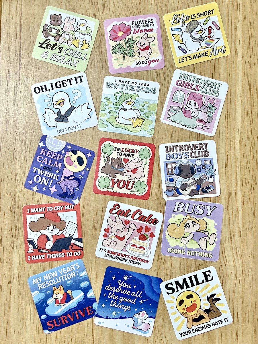 15 ลายที่ขายดีที่สุดของสติ๊กเกอร์คอลเลคชั่น ”CUBIE“ ใครมีลายไหนเอามาอวดได้น้าา ❤️

ขอบคุณ #reviewcommandp ที่ทำให้ความน่ารักนี้จับต้องได้ สตก สีสดใส เนื้อสัมผัสดีมากค่ะ 🥰🫶🏻❤️