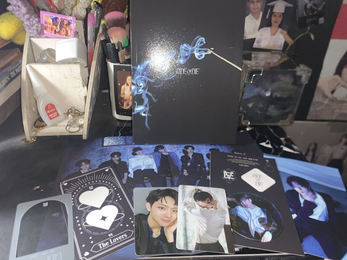 wayne_gingone's tweet photo. EVNNE's 3rd Mini Album, RIDE or DIE TRUTH VERSION

700💸

- complete inclusions
- mod: jnt mop: gcash
- can ship asap https://t.co/Yd9xgoi7CM