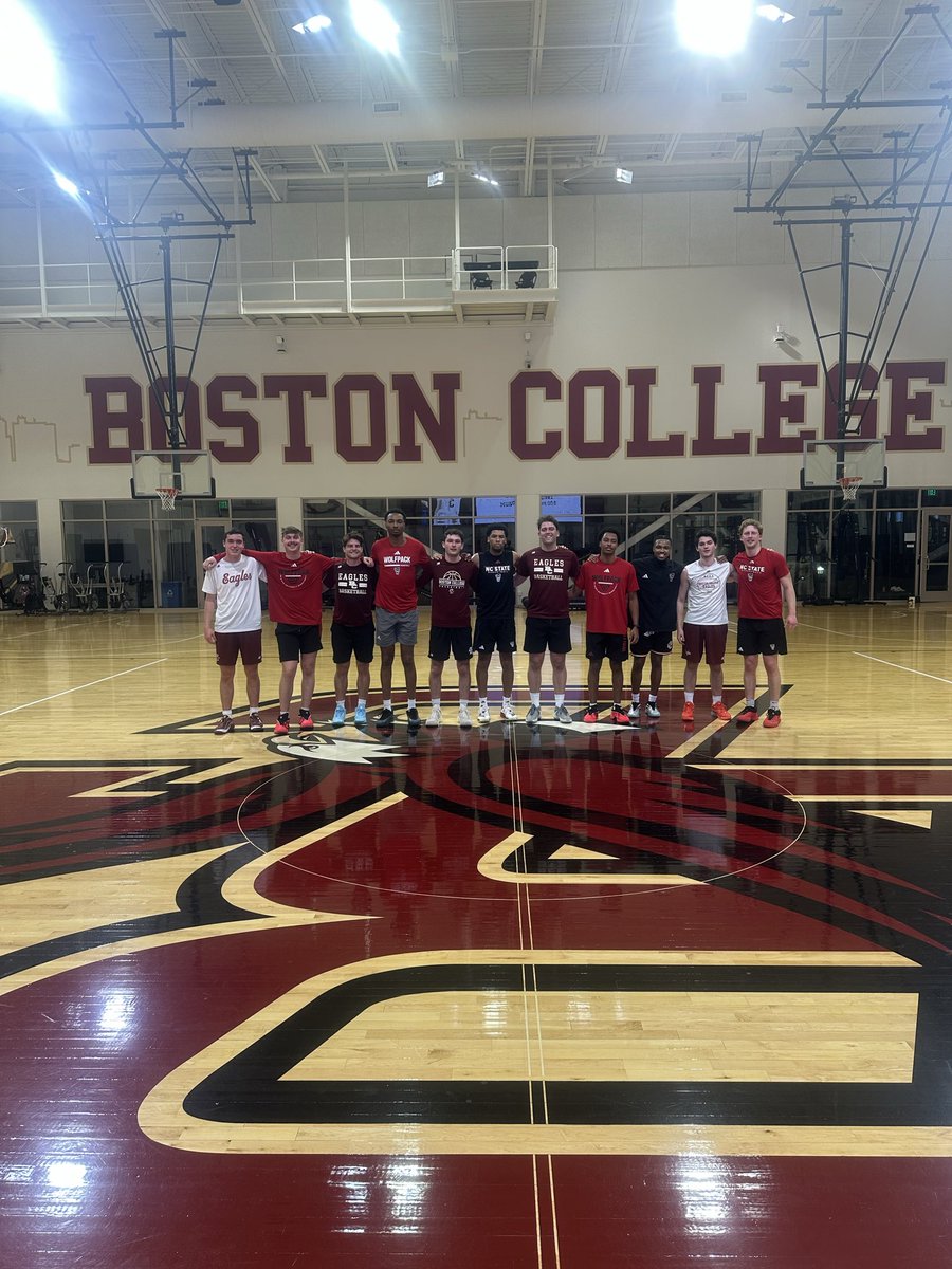 BC Men’s Basketball Managers tweet media