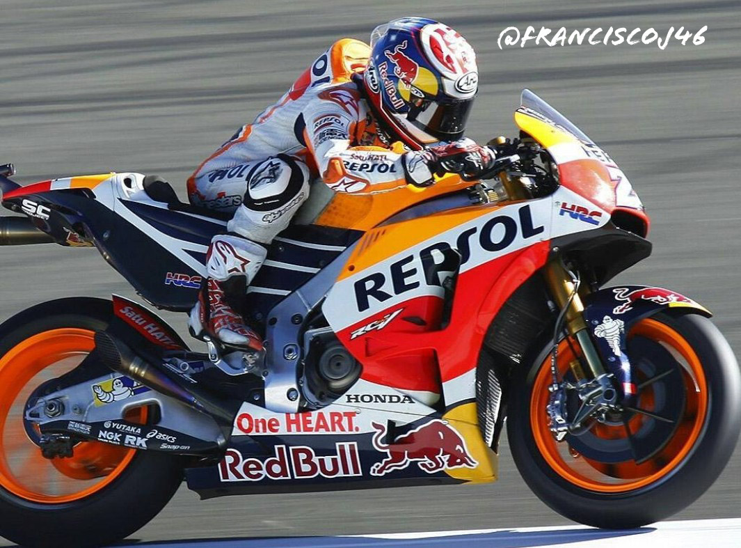 Buenos días a tod@s.
Vamos a ver que nos depara el día, que tengáis buenos regalos.
#MartesDeLaterales