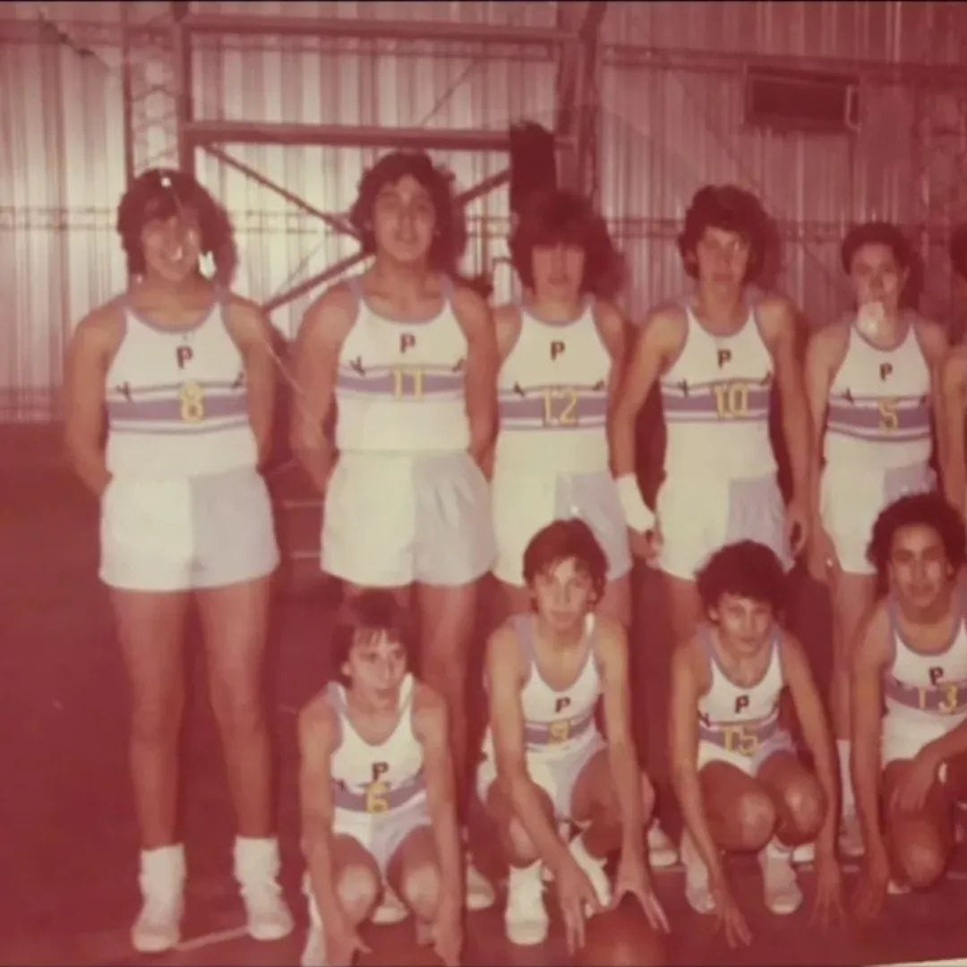 Ya que muchos nos escriben para tenerlas, ya las pueden pedir. Solo nos escriben y les contamos cómo hacer para tenerlas. 
Todo lo recaudado es para poder mantener la lucha y  recuperar lo que es Nuestro: El Club YPF. 

#recuperemoselclubypf 
#queelcentenarionosencuentreadentro