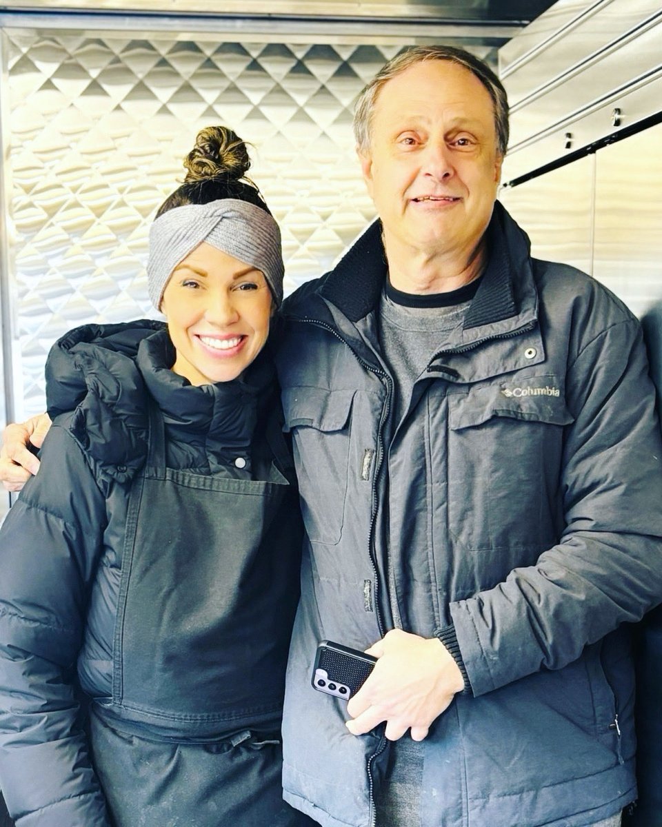 BBFoodOnTheGo's tweet image. The King Of Wings.. Our Dear Friend George.. Has Officially Passed Along His Baton To Me. Hopefully I Will Make Him &amp;amp; All Of My Amazing Family &amp;amp; Friends Proud ❤️

#wings #winginit #family #foodtruck #vancouver