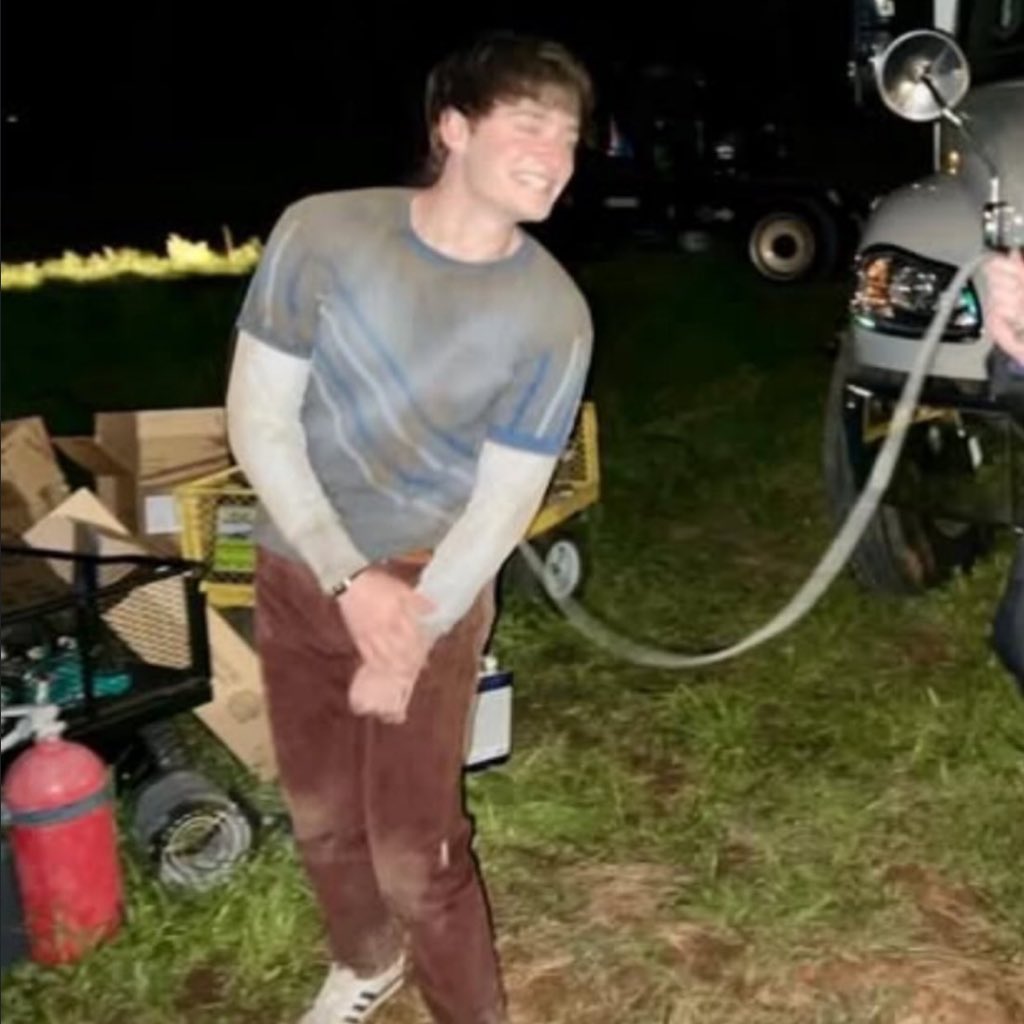 gabi 🦎 tweet media