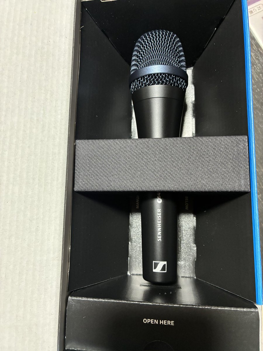 tkc481's tweet image. マイク届きました🤩
偽物が出回っているらしいけど
多分大丈夫？？