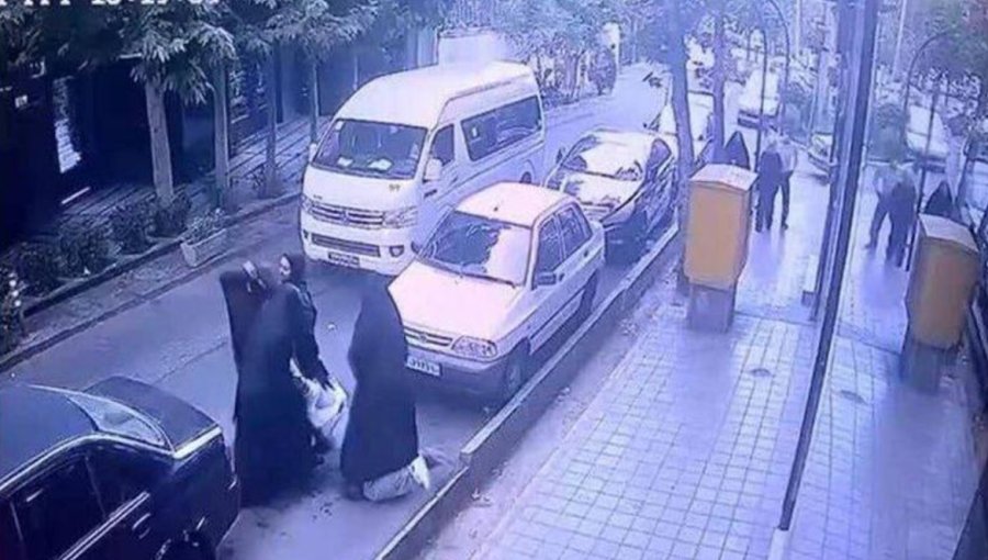 ilysma1's tweet photo. چرا منتظری خب؟ همین الانم می‌تونی بره دنبال علاقه‌ات. https://t.co/fzK843b7YT