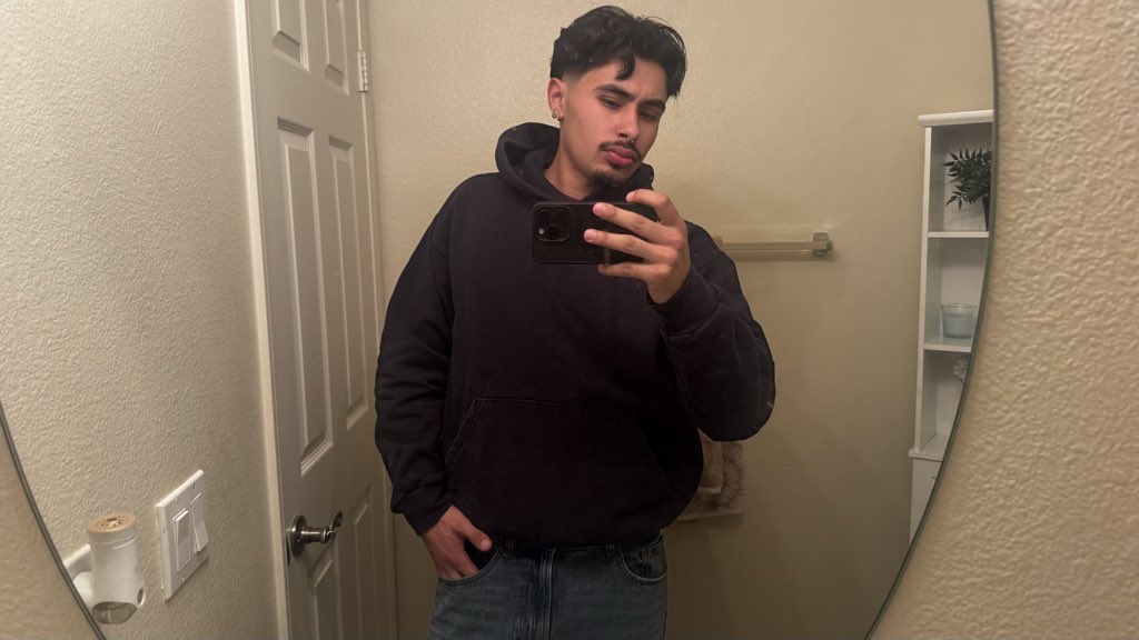 mx1llas's tweet image. hi guys been a min