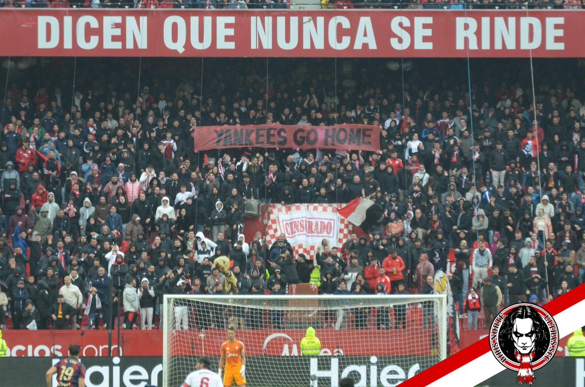 Antifa_Ultras tweet media