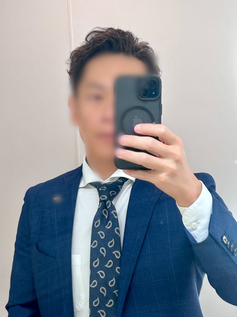 10日ぶりのスーツです。