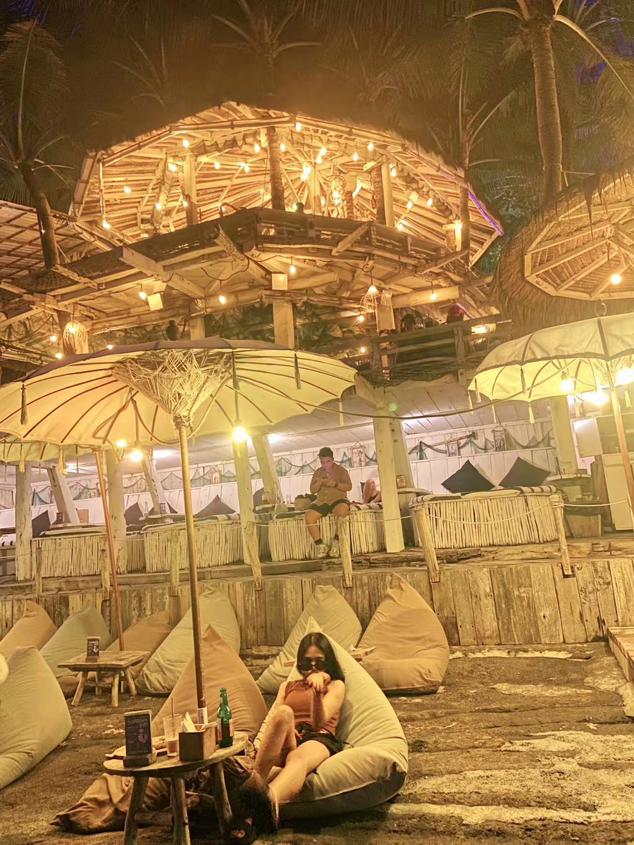 betbies's tweet image. Life is great