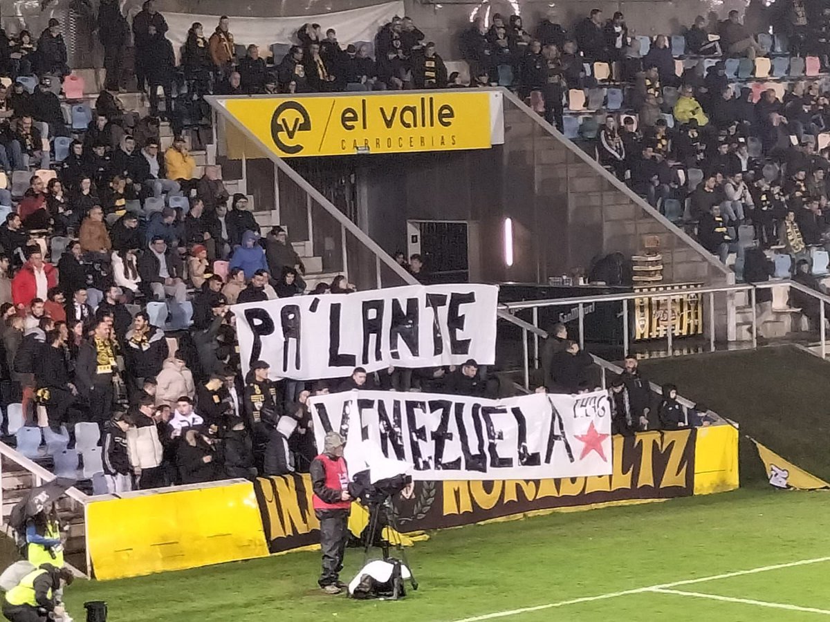 Antifa_Ultras tweet media