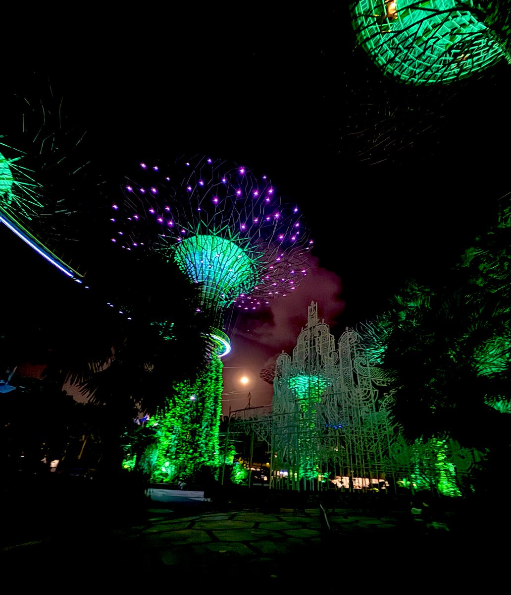Full moon at Marina Bay Sands