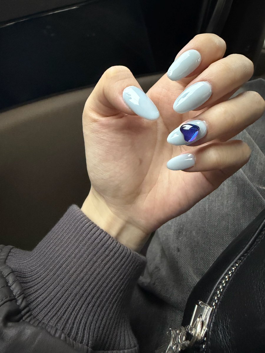 9wiceupdates's tweet image. [MN🐧] 260106 2:39pm KST

“They look like this right now 🫣”