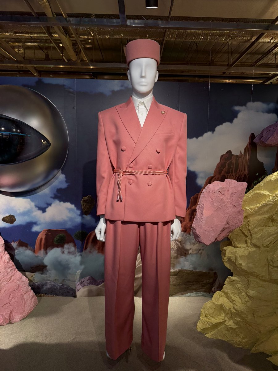 STARRINGポップアップがポップコーンの香りするの凄すぎる🍿😳
ピンク衣装のお帽子は生地が柔らかいベルベットなんだね🥺
2人のこだわり衣装を生で見れて嬉しいー😭
#starring
#KingandPrince